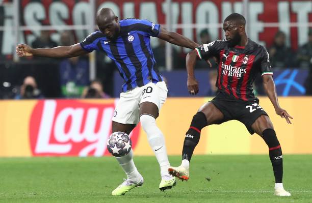 二者有一个 二者有一个